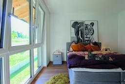 3-Zimmer Split-Level Wohnung mit Terrasse, Garten und attraktiver Dachgalerie